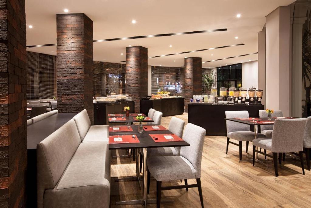 In Avenida Ibirapuera , Luxuoso , Custo Beneficio Apartamento *